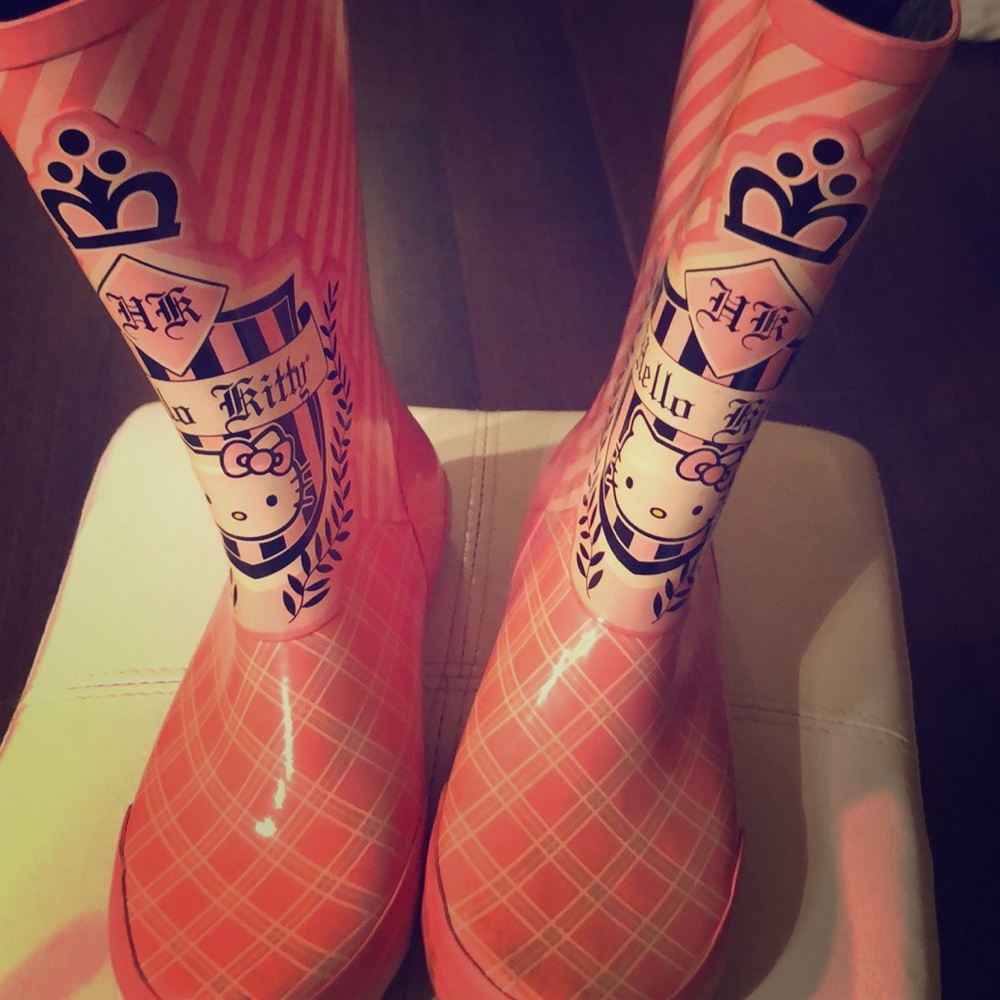Hello kitty rain boots